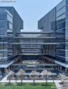 对应从大堂向电梯厅的空间导